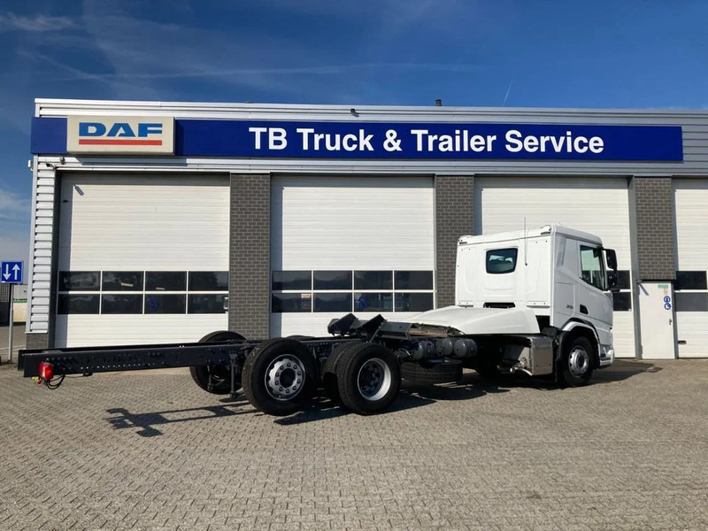 DAF XD 450 FAN CHASSIS SLEEPER CAB PTO STEERING LIFTAXLE 480WB - NEW - Tovornjak-šasija: slika 3 DAF XD 450 FAN CHASSIS SLEEPER CAB PTO STEERING LIFTAXLE 480WB - NEW - Tovornjak-šasija: slika 3