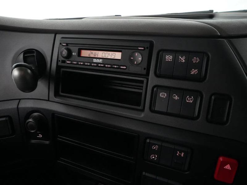 Vlačilec DAF XF 480 FT Super Space Cab, 2x Tanks, PTO Prep: slika 18