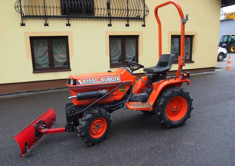 Ciągnik Kubota B1550 1994 traktorek KUBOTA 4x4 19KM - Traktor: slika 4 Ciągnik Kubota B1550 1994 traktorek KUBOTA 4x4 19KM - Traktor: slika 4