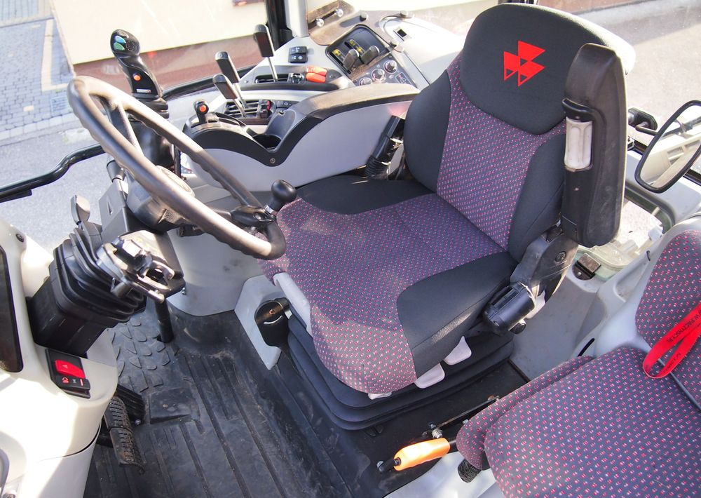 Traktor Ciągnik Massey Ferguson MF 6455 Dyna6 2013 Ciągnik Massey Ferguson 6455+TUZ: slika 9