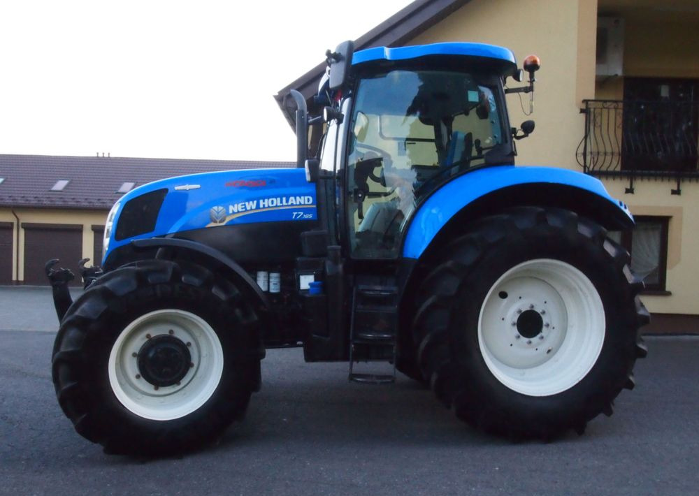 Ciągnik New Holland T7.185 2013 New Holland Autocommand i TUZ - Traktor: slika 2 Ciągnik New Holland T7.185 2013 New Holland Autocommand i TUZ - Traktor: slika 2