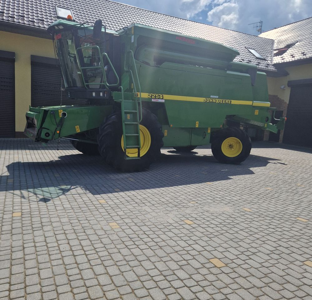 Kombajn zbożawy John deere 2254 2000 Kombajn John Deere JD - Kombajn harvester: slika 5 Kombajn zbożawy John deere 2254 2000 Kombajn John Deere JD - Kombajn harvester: slika 5