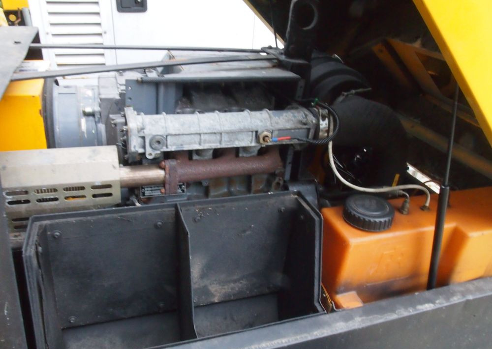 Kompresor Ingersoll Rand IR P130WD 2000 Kompresor Ingersoll Rand P130WD 30 kW - Zračni kompresor: slika 4 Kompresor Ingersoll Rand IR P130WD 2000 Kompresor Ingersoll Rand P130WD 30 kW - Zračni kompresor: slika 4