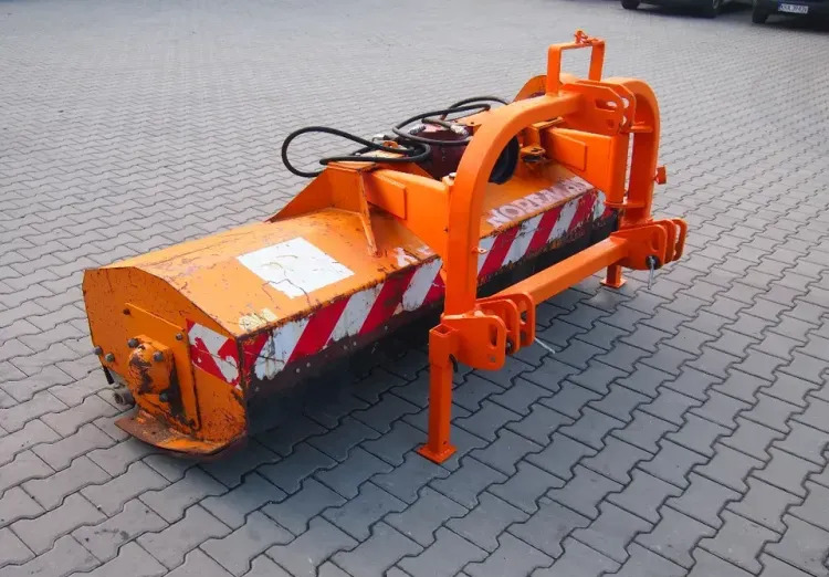 Kosiarka bijakowa 2M 2005 Szerokość robocza 2m - Mulčer kladivar: slika 3 Kosiarka bijakowa 2M 2005 Szerokość robocza 2m - Mulčer kladivar: slika 3