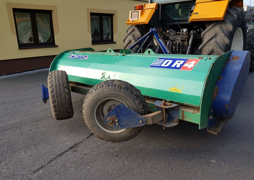 Kosiarka bijakowa Desvoys BH DR4 2011 - Mulčer kladivar: slika 2 Kosiarka bijakowa Desvoys BH DR4 2011 - Mulčer kladivar: slika 2