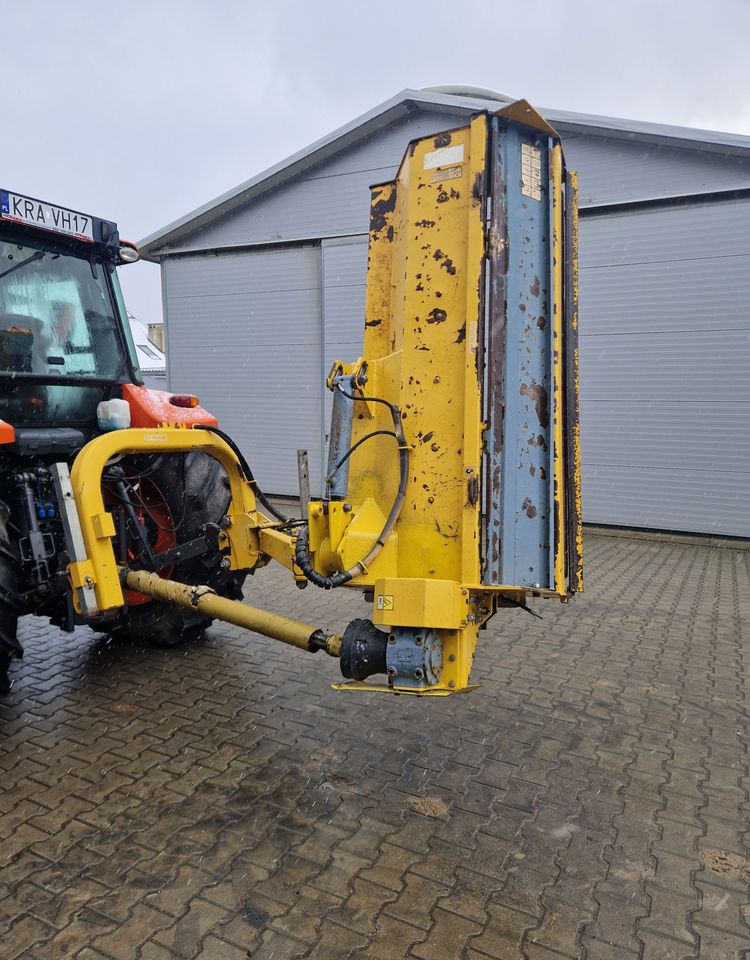 Kosiarka bijakowa Frontoni FRONTONI 200 2012 Kosiarka bijakowa boczna 2m - Bočni mulčer: slika 1 Kosiarka bijakowa Frontoni FRONTONI 200 2012 Kosiarka bijakowa boczna 2m - Bočni mulčer: slika 1