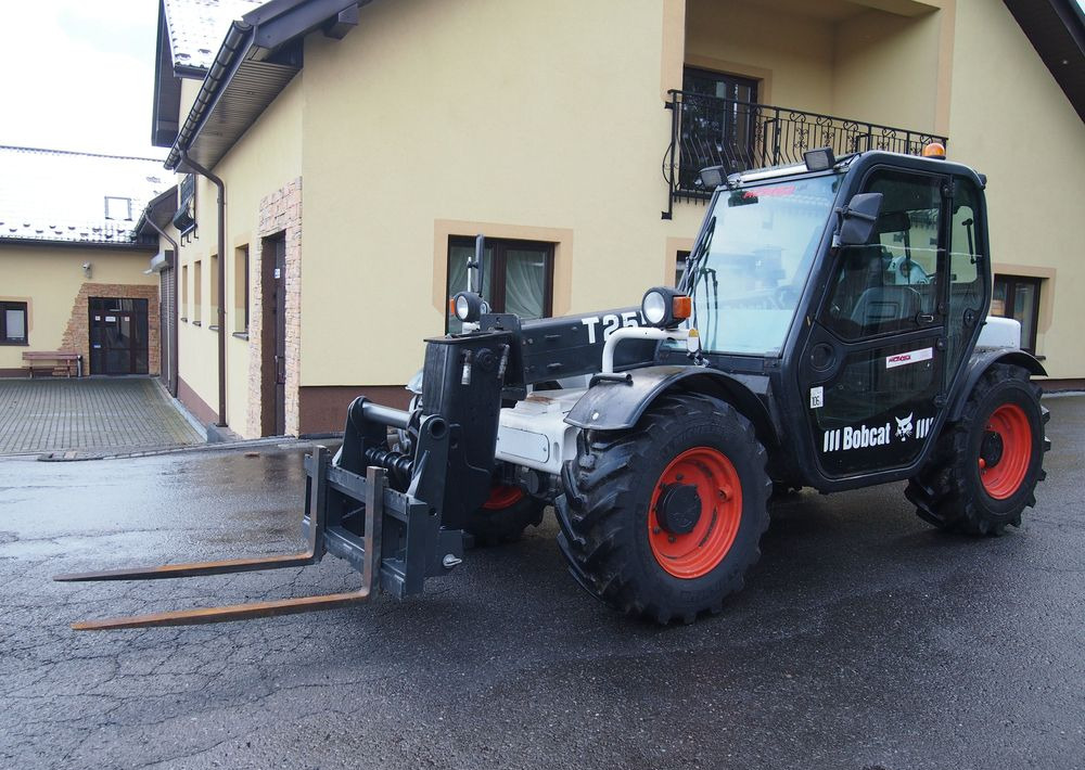 Teleskopski viličar Ładowarka teleskopowa Bobcat T2556 2005 Ładowarka teleskopowa BOBCAT: slika 9