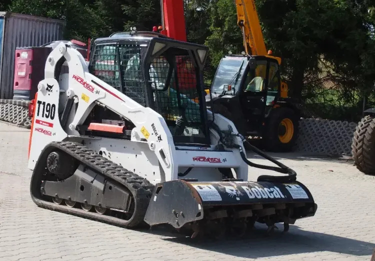 Miniładowarka Bobcat T190 2012 - Kompaktni nakladalnik na gosenicah: slika 4 Miniładowarka Bobcat T190 2012 - Kompaktni nakladalnik na gosenicah: slika 4