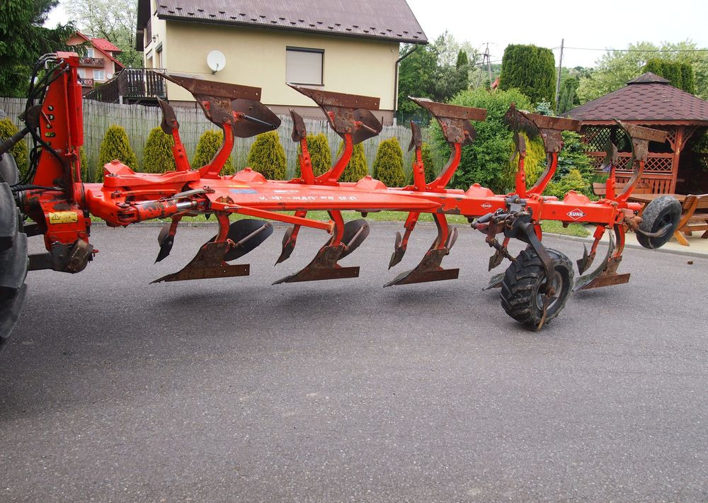 Pług obrotowy Kuhn Kuhn Vari-Master 150 4+1 Pług obracany Kuhn Vari-Master 150 4+1 - Plug: slika 2 Pług obrotowy Kuhn Kuhn Vari-Master 150 4+1 Pług obracany Kuhn Vari-Master 150 4+1 - Plug: slika 2