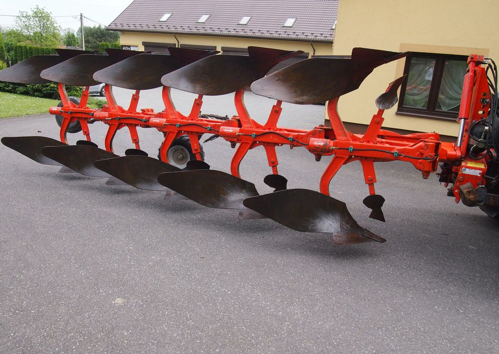 Pług obrotowy Kuhn Kuhn Vari-Master 150 4+1 Pług obracany Kuhn Vari-Master 150 4+1 - Plug: slika 1 Pług obrotowy Kuhn Kuhn Vari-Master 150 4+1 Pług obracany Kuhn Vari-Master 150 4+1 - Plug: slika 1