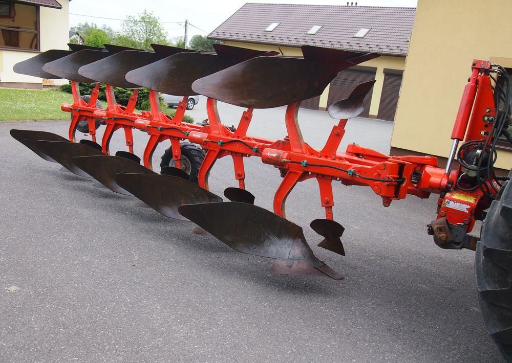 Pług obrotowy Kuhn Kuhn Vari-Master 150 4+1 Pług obracany Kuhn Vari-Master 150 4+1 - Plug: slika 3 Pług obrotowy Kuhn Kuhn Vari-Master 150 4+1 Pług obracany Kuhn Vari-Master 150 4+1 - Plug: slika 3