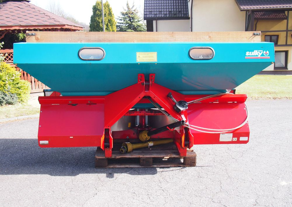 Rozsiewacz nawozów Sulky DPX GL 2000 18-24m Rozsiewacz nawozów Sulky - Trosilnik gnojila: slika 1 Rozsiewacz nawozów Sulky DPX GL 2000 18-24m Rozsiewacz nawozów Sulky - Trosilnik gnojila: slika 1