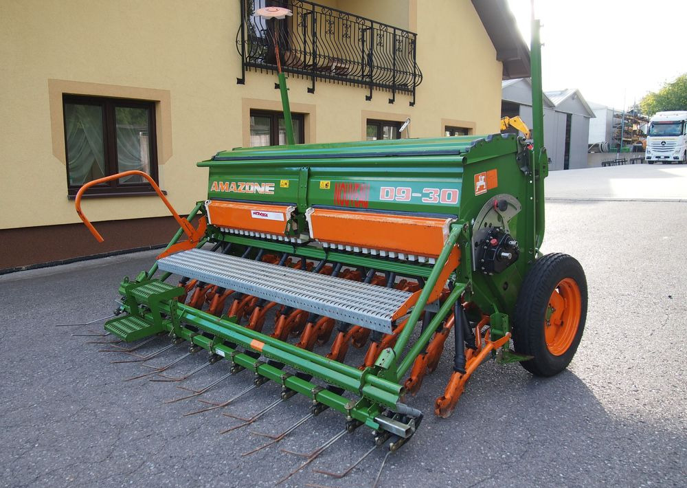 Siewnik Amazone D9 -30 2007 Siewnik Amazone - Sejalnica: slika 2 Siewnik Amazone D9 -30 2007 Siewnik Amazone - Sejalnica: slika 2