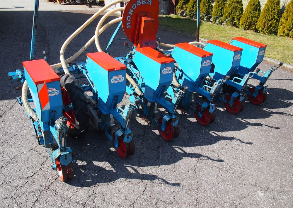 Siewnik Monosem do kukurydzy ,buraków i słonecznika - Natančna sejalnica: slika 1 Siewnik Monosem do kukurydzy ,buraków i słonecznika - Natančna sejalnica: slika 1