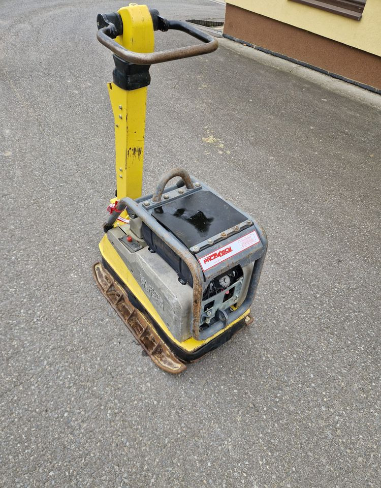 Ubijarka Wacker DPU 4545 2018 Ubijarka zagęszczarka płyta Wacker DPU 4545 - Vibracijska plošča: slika 2 Ubijarka Wacker DPU 4545 2018 Ubijarka zagęszczarka płyta Wacker DPU 4545 - Vibracijska plošča: slika 2