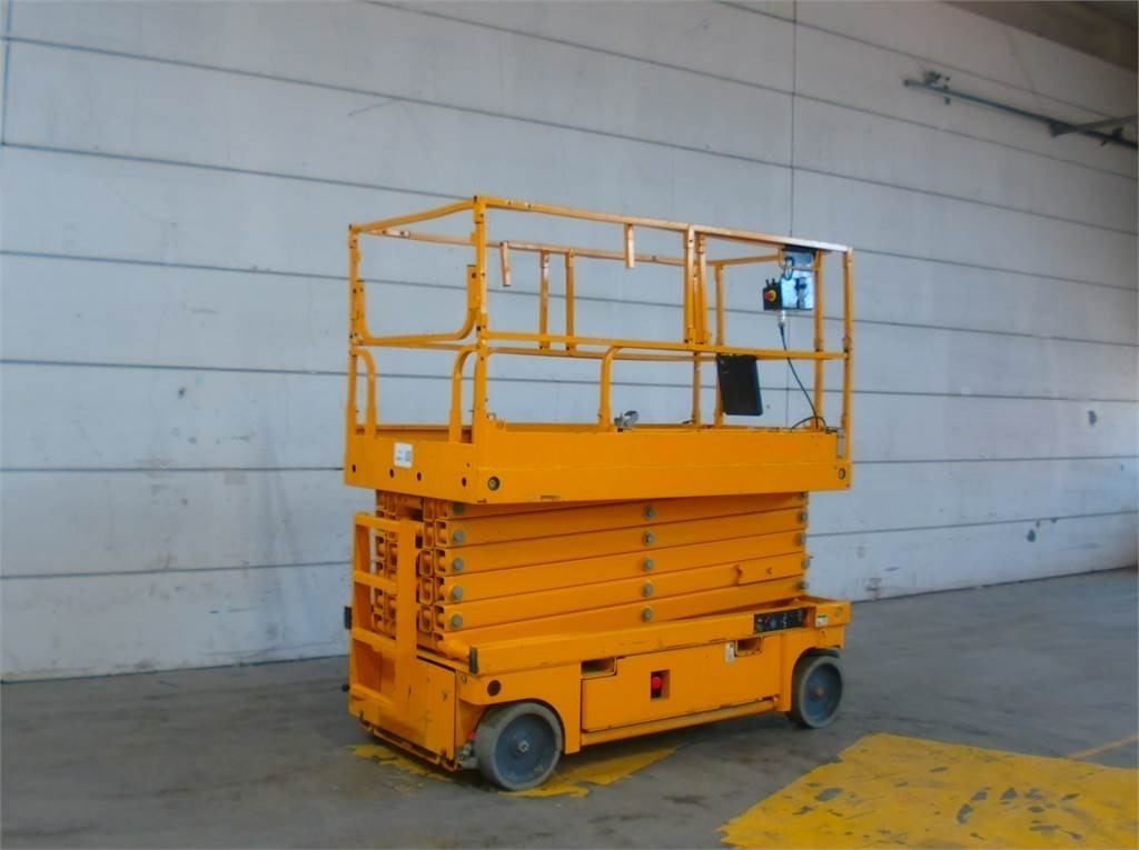 Haulotte Compact 14 - Škarjasta dvižna ploščad: slika 2 Haulotte Compact 14 - Škarjasta dvižna ploščad: slika 2