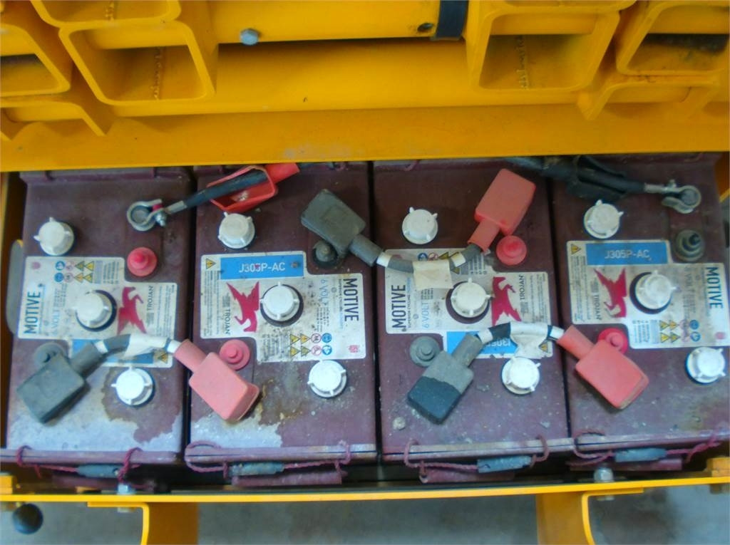 Haulotte Compact 14 - Škarjasta dvižna ploščad: slika 5 Haulotte Compact 14 - Škarjasta dvižna ploščad: slika 5