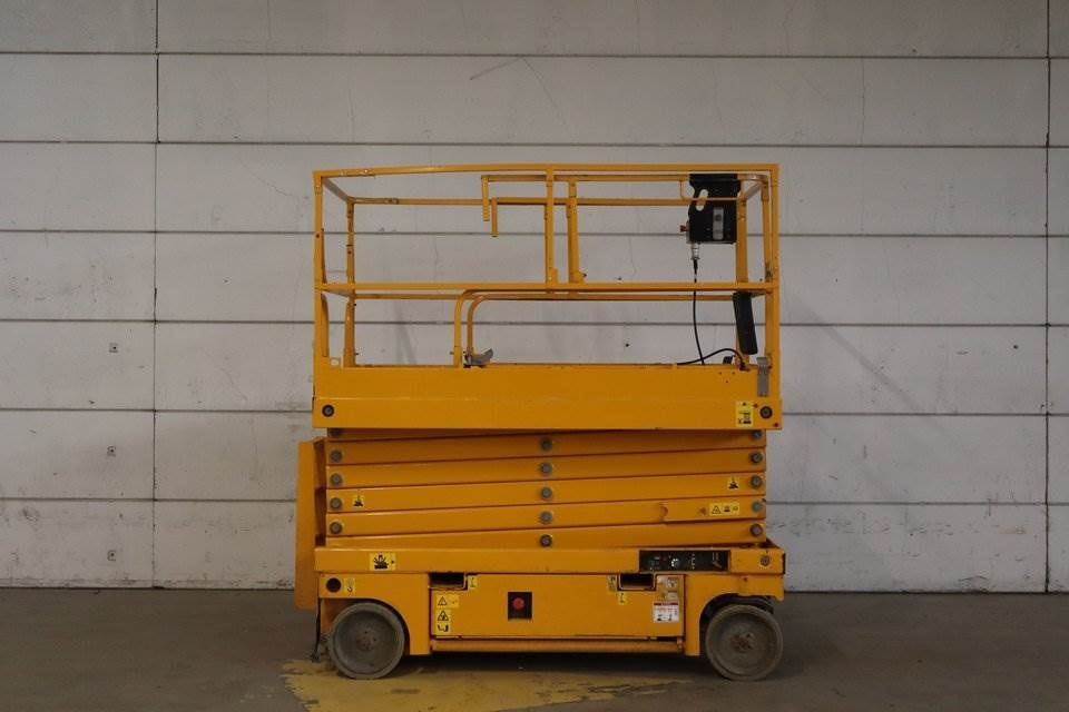 Haulotte Compact 14 - Škarjasta dvižna ploščad: slika 1 Haulotte Compact 14 - Škarjasta dvižna ploščad: slika 1