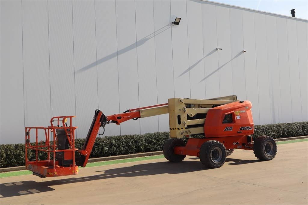 JLG 520AJ - Zglobna dvižna ploščad: slika 2 JLG 520AJ - Zglobna dvižna ploščad: slika 2
