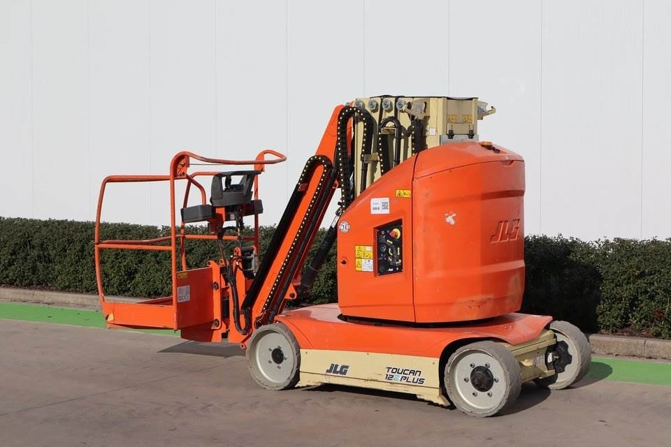 JLG Toucan 12E+ - Vertikalni dvižni teleskop: slika 2 JLG Toucan 12E+ - Vertikalni dvižni teleskop: slika 2