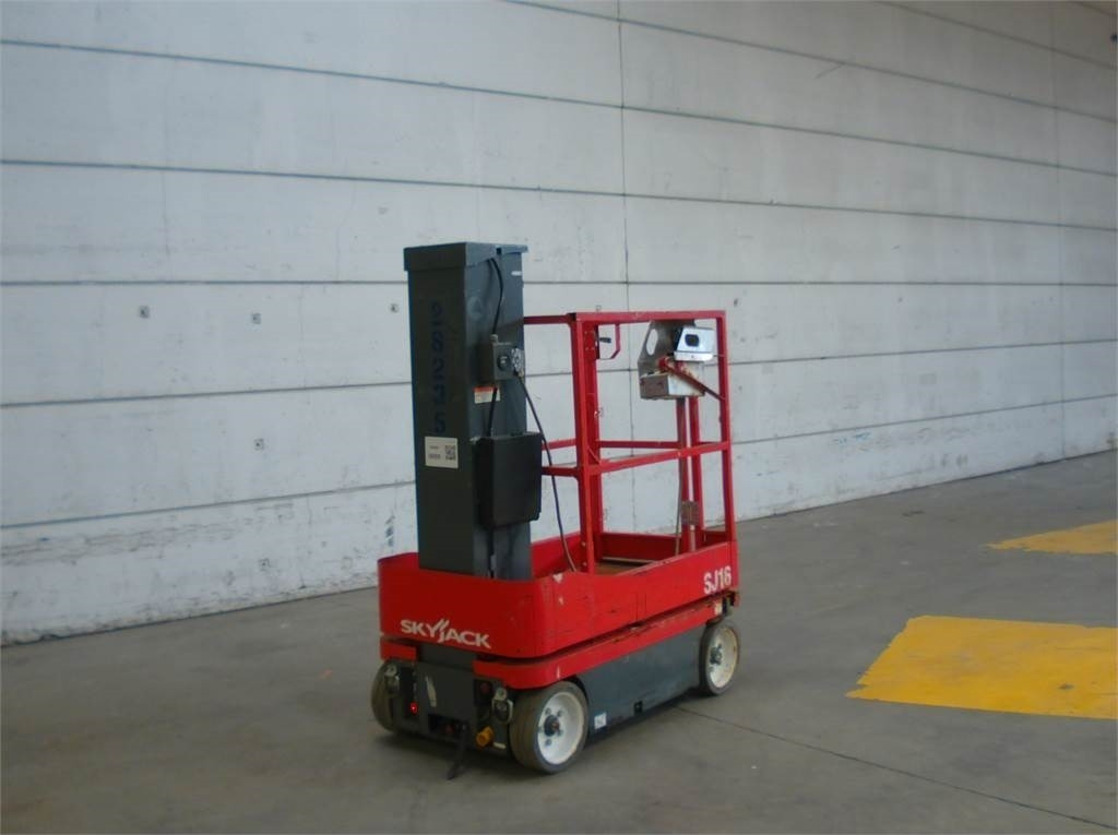 SkyJack SJ16 - Vertikalni dvižni teleskop: slika 3 SkyJack SJ16 - Vertikalni dvižni teleskop: slika 3