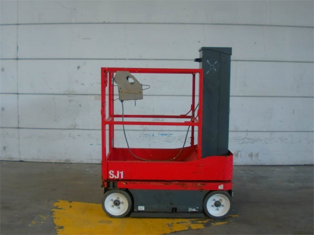 SkyJack SJ16 - Vertikalni dvižni teleskop: slika 1 SkyJack SJ16 - Vertikalni dvižni teleskop: slika 1