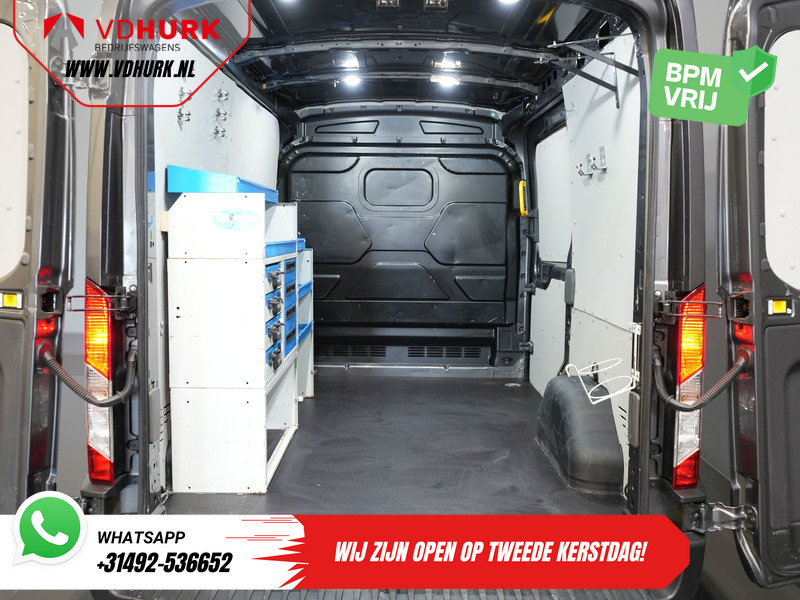 Furgon Ford Transit 350 2.0 TDCI 170 pk Aut. L2H2 BPM VRIJ! Carplay/ Navi/ Camera/ Inrichting/ Trekhaak/ PDC/ Cruise/ Airco: slika 15 Furgon Ford Transit 350 2.0 TDCI 170 pk Aut. L2H2 BPM VRIJ! Carplay/ Navi/ Camera/ Inrichting/ Trekhaak/ PDC/ Cruise/ Airco: slika 15
