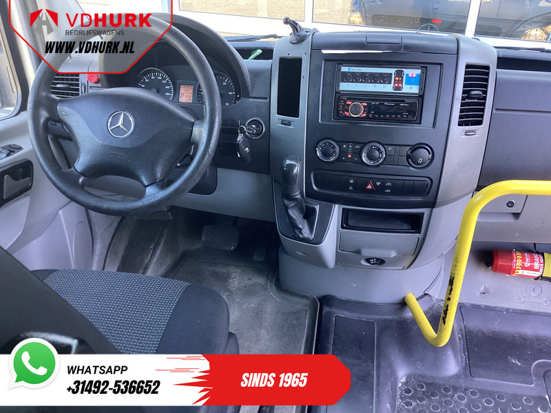 Mercedes-Benz Sprinter 313 2.2 CDI Aut. L2H2 €10.648,- Incl. BTW BPM VRIJ! EXPORT ONLY Rolstoelvervoer/ Combi/ 9 Persoons/ Kombi/ 9P/ Airco/ Rolstoelli - Minibus, Potniški kombi: slika 3 Mercedes-Benz Sprinter 313 2.2 CDI Aut. L2H2 €10.648,- Incl. BTW BPM VRIJ! EXPORT ONLY Rolstoelvervoer/ Combi/ 9 Persoons/ Kombi/ 9P/ Airco/ Rolstoelli - Minibus, Potniški kombi: slika 3