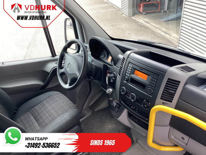 Mercedes-Benz Sprinter Mercedes-Benz 313 2.2 CDI Aut. E6 L2H2 €10.890 Incl. BTW BPM VRIJ! EXPORT ONLY Combi/ 9 Persoons/ Kombi/ 9P/ Airco/ Rolstoellift - Minibus, Potniški kombi: slika 3 Mercedes-Benz Sprinter Mercedes-Benz 313 2.2 CDI Aut. E6 L2H2 €10.890 Incl. BTW BPM VRIJ! EXPORT ONLY Combi/ 9 Persoons/ Kombi/ 9P/ Airco/ Rolstoellift - Minibus, Potniški kombi: slika 3