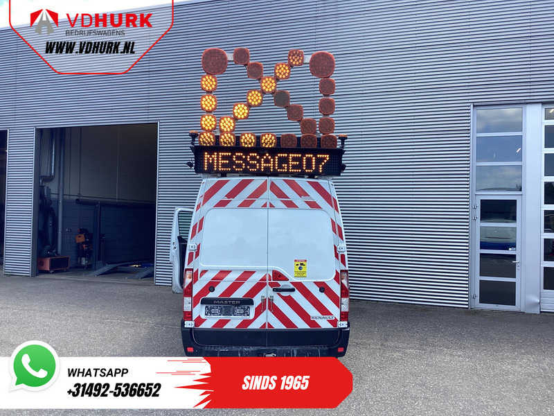 Renault Master 2.3 dCi 145 PK L3H2 EXPORT ONLY Chevron/ Safety/ Airco/ Cruise/ Camera /Service Vehicle/ Trekhaak - Furgon: slika 5 Renault Master 2.3 dCi 145 PK L3H2 EXPORT ONLY Chevron/ Safety/ Airco/ Cruise/ Camera /Service Vehicle/ Trekhaak - Furgon: slika 5