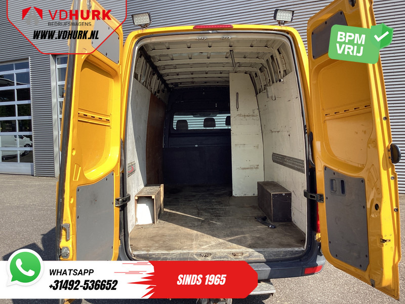 Volkswagen Crafter 32 2.5 TDI 136 pk L3H2 EXPORT ONLY DB Riem V.V./ 2.8t Trekgewicht/ Airco/ 270Gr.Deuren/ Trekhaak - Mali kombi: slika 5 Volkswagen Crafter 32 2.5 TDI 136 pk L3H2 EXPORT ONLY DB Riem V.V./ 2.8t Trekgewicht/ Airco/ 270Gr.Deuren/ Trekhaak - Mali kombi: slika 5