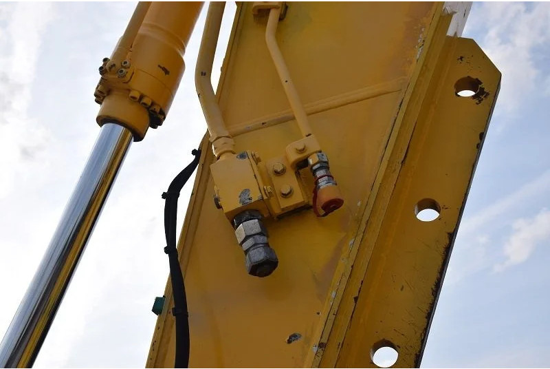 Bager goseničar New Holland Kobelco E235B SR-LCT: slika 18
