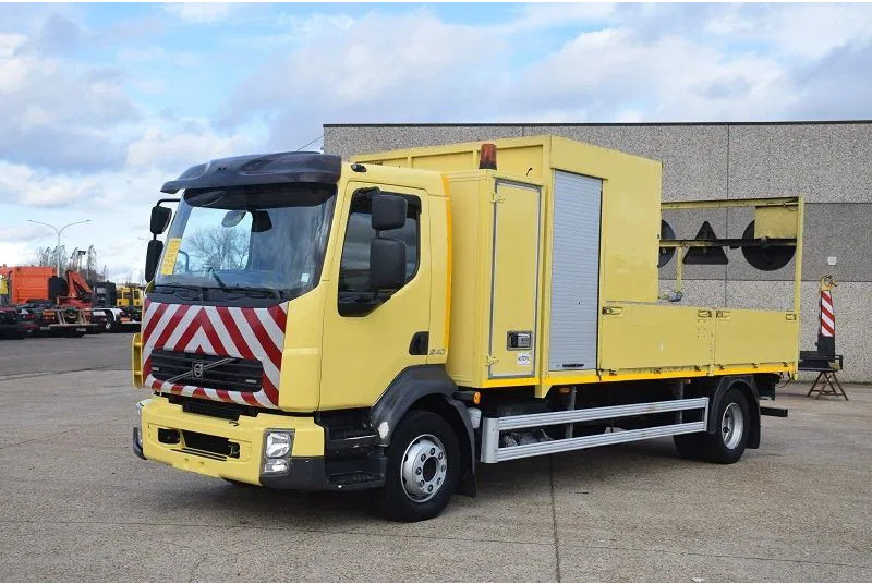 Volvo FL 250 - Tovornjak s kesonom: slika 1 Volvo FL 250 - Tovornjak s kesonom: slika 1