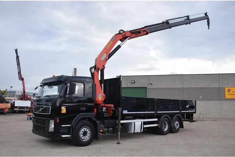 Volvo FM 330 - Tovornjak z dvigalom: slika 1 Volvo FM 330 - Tovornjak z dvigalom: slika 1