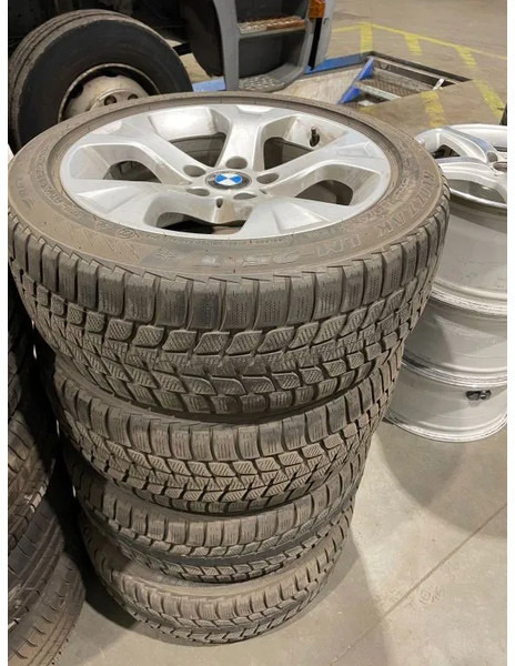 BMW *BMW velgen met Brigdestone banden *225/50 R17 - Gume in platišča za Avtomobil: slika 1 BMW *BMW velgen met Brigdestone banden *225/50 R17 - Gume in platišča za Avtomobil: slika 1