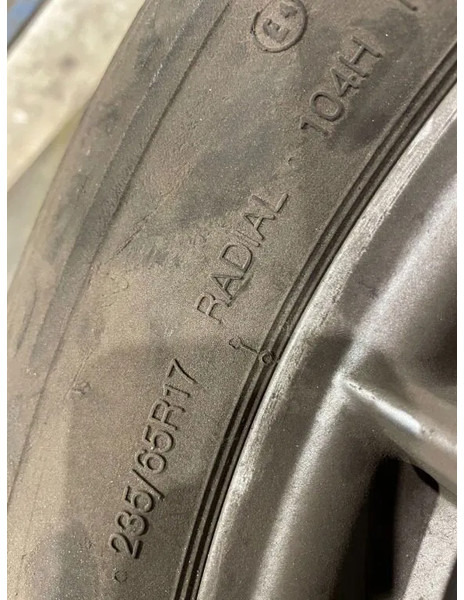 Continental Continental banden met velgen 235/65 R17 - Gume in platišča za Avtomobil: slika 4 Continental Continental banden met velgen 235/65 R17 - Gume in platišča za Avtomobil: slika 4