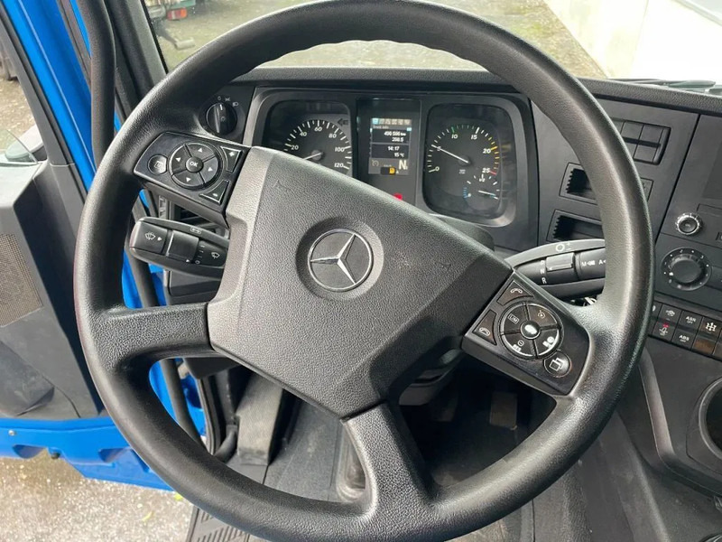 Mercedes-Benz Arocs 3342 *6x6*meegestuurd as*2zijdige kipper*Airco*Bluetooth - Tovornjak prekucnik, Tovornjak z dvigalom: slika 4 Mercedes-Benz Arocs 3342 *6x6*meegestuurd as*2zijdige kipper*Airco*Bluetooth - Tovornjak prekucnik, Tovornjak z dvigalom: slika 4