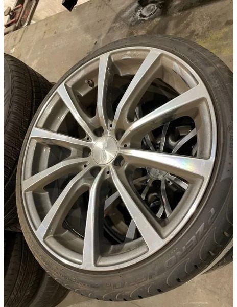 Pirelli *Brock velgen met Pirelli banden *235/35 ZR19 - Gume in platišča za Avtomobil: slika 1 Pirelli *Brock velgen met Pirelli banden *235/35 ZR19 - Gume in platišča za Avtomobil: slika 1