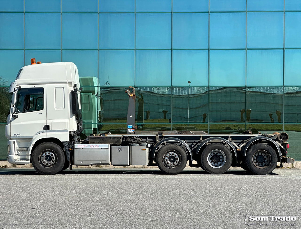 DAF CF 440 FAK 8X2 SC 30 TON VDL Haakarm Systeem Lengte 6600 MM Holland-Truck - Kontejnerski tovornjak/ Tovornjak z zamenljivim tovoriščem: slika 2 DAF CF 440 FAK 8X2 SC 30 TON VDL Haakarm Systeem Lengte 6600 MM Holland-Truck - Kontejnerski tovornjak/ Tovornjak z zamenljivim tovoriščem: slika 2