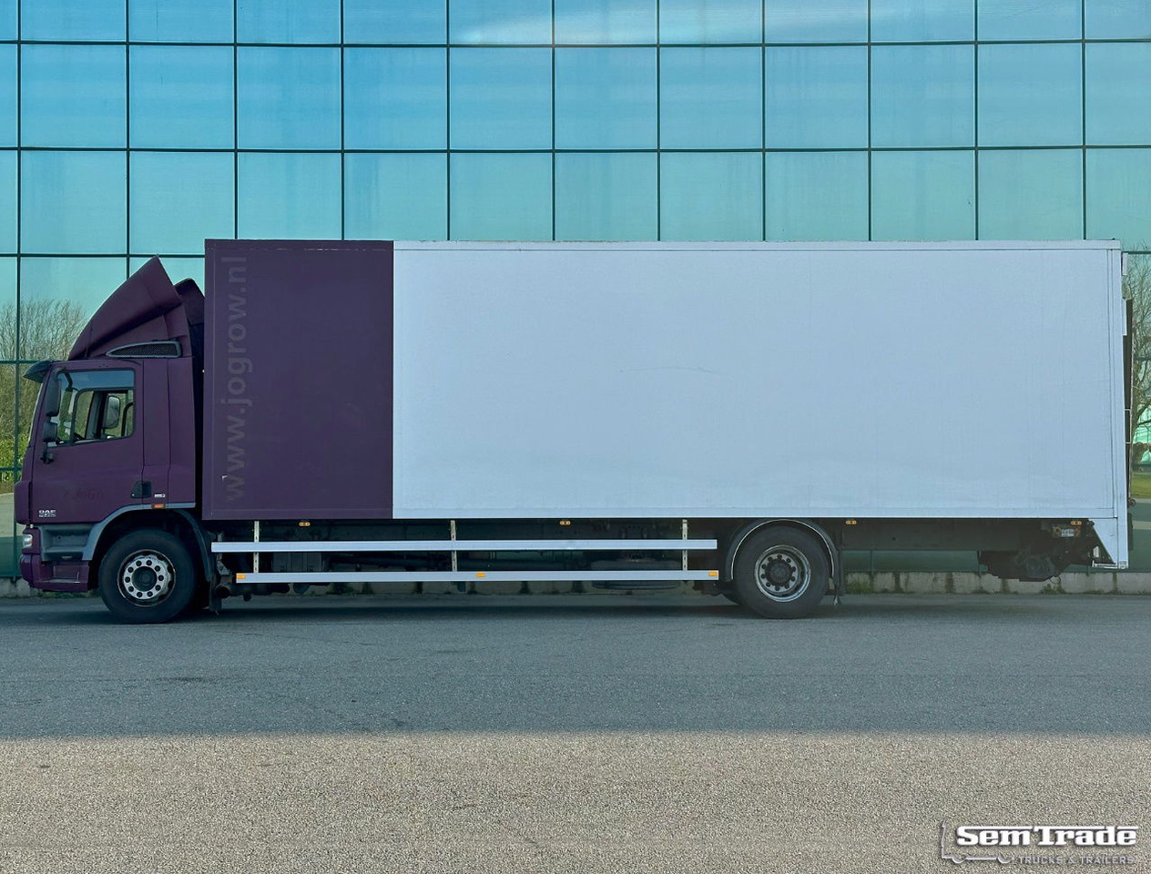 DAF CF 75 Isolated BOX + Heater Tail Lift 478.000 KM Holland-Truck - Tovornjak zabojnik: slika 2 DAF CF 75 Isolated BOX + Heater Tail Lift 478.000 KM Holland-Truck - Tovornjak zabojnik: slika 2