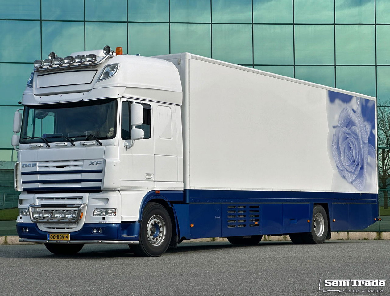 DAF XF 105.460 SSC 7 Karren BAK Bloemen Verkoop Koeling Klep Kachel - Tovornjak hladilnik: slika 1 DAF XF 105.460 SSC 7 Karren BAK Bloemen Verkoop Koeling Klep Kachel - Tovornjak hladilnik: slika 1