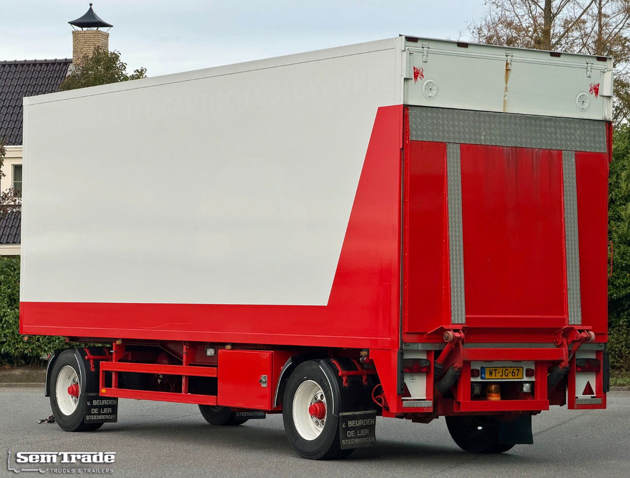 Heiwo Chassis + Isolated BOX 770x250x270 Inside Tail Lift Super Condition - Prikolica zabojnik: slika 3 Heiwo Chassis + Isolated BOX 770x250x270 Inside Tail Lift Super Condition - Prikolica zabojnik: slika 3