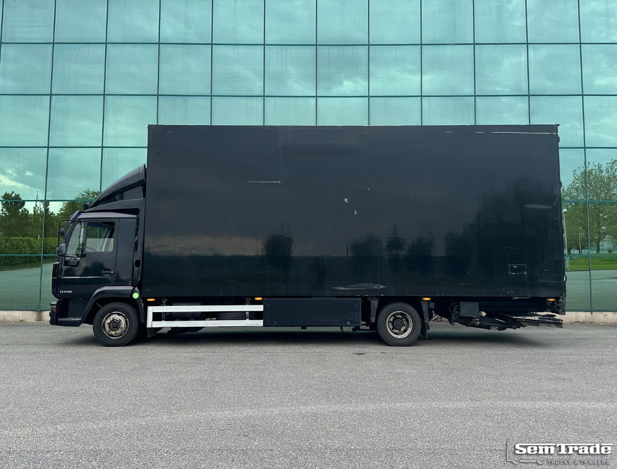 MAN LE 220C Euro 3 Isolated BOX + BOX Heater 740 x 240 x 295 CM Inside Holland Truck - Tovornjak zabojnik: slika 2 MAN LE 220C Euro 3 Isolated BOX + BOX Heater 740 x 240 x 295 CM Inside Holland Truck - Tovornjak zabojnik: slika 2