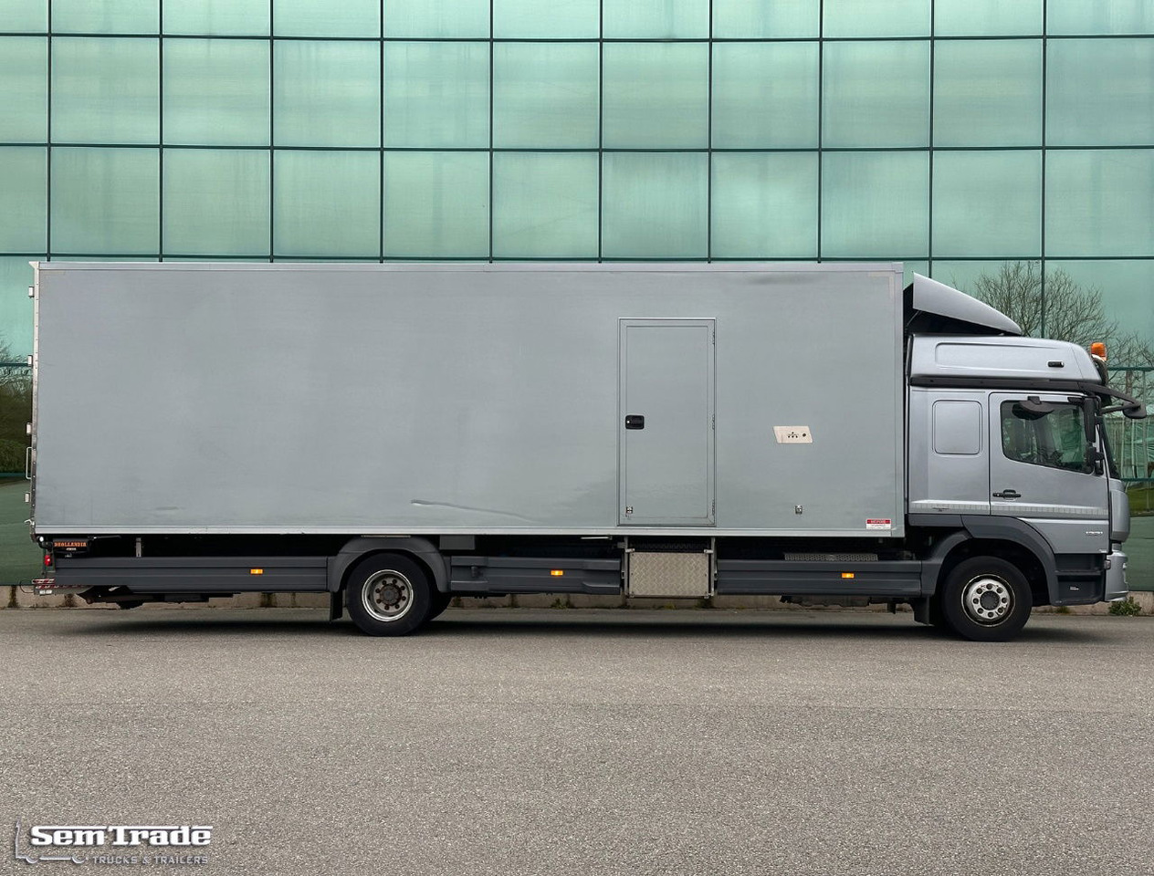 Mercedes-Benz Atego 1221 Euro 6 Isolated BOX + Heater Side Door Tail Lift 336.00 - Tovornjak zabojnik: slika 5 Mercedes-Benz Atego 1221 Euro 6 Isolated BOX + Heater Side Door Tail Lift 336.00 - Tovornjak zabojnik: slika 5