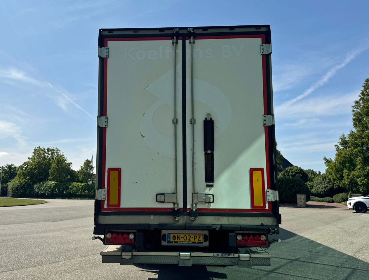 Schmitz Cargobull SCBS3B 270 CM High Flower Wide Liftaxle Tail Lift NL Trailer 6 - Polprikolica hladilnik: slika 4 Schmitz Cargobull SCBS3B 270 CM High Flower Wide Liftaxle Tail Lift NL Trailer 6 - Polprikolica hladilnik: slika 4