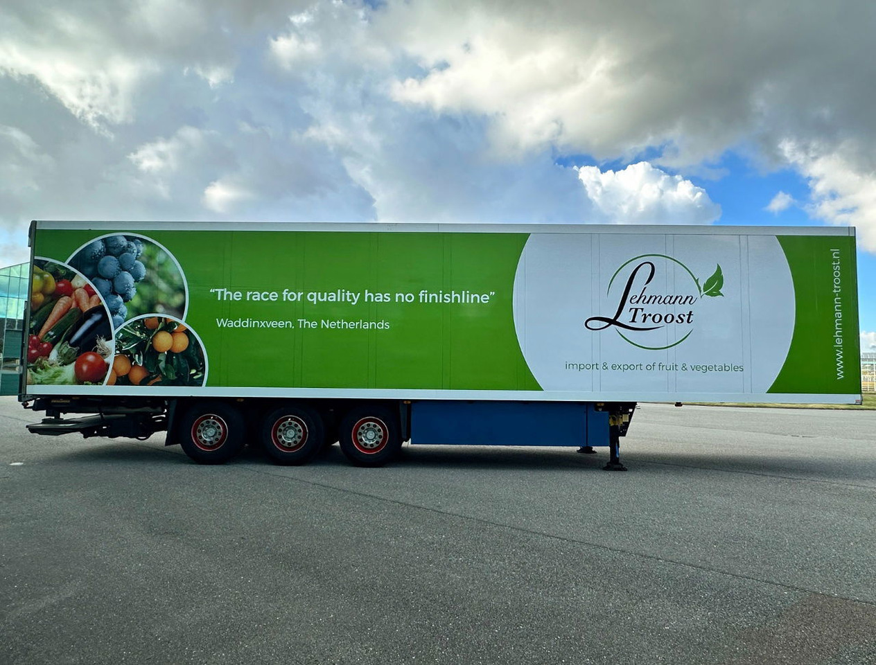 Schmitz Cargobull SKO 24 Thermo King SLX 200 Only 3645 Engine Hours 2X Lift Axle Flowerwide 270 CM High Inside Tail Lift NL-Trailer - Polprikolica hladilnik: slika 5 Schmitz Cargobull SKO 24 Thermo King SLX 200 Only 3645 Engine Hours 2X Lift Axle Flowerwide 270 CM High Inside Tail Lift NL-Trailer - Polprikolica hladilnik: slika 5