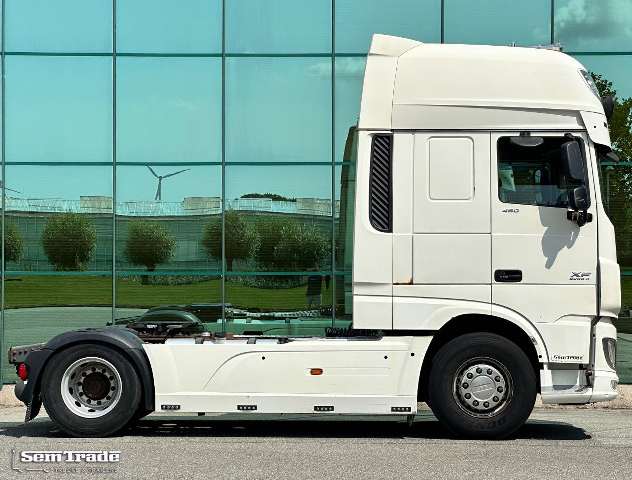 DAF XF 460 FT SSC Euro 6 Full Spoiler 2X Tanks Holland-Truck - Vlačilec: slika 5 DAF XF 460 FT SSC Euro 6 Full Spoiler 2X Tanks Holland-Truck - Vlačilec: slika 5