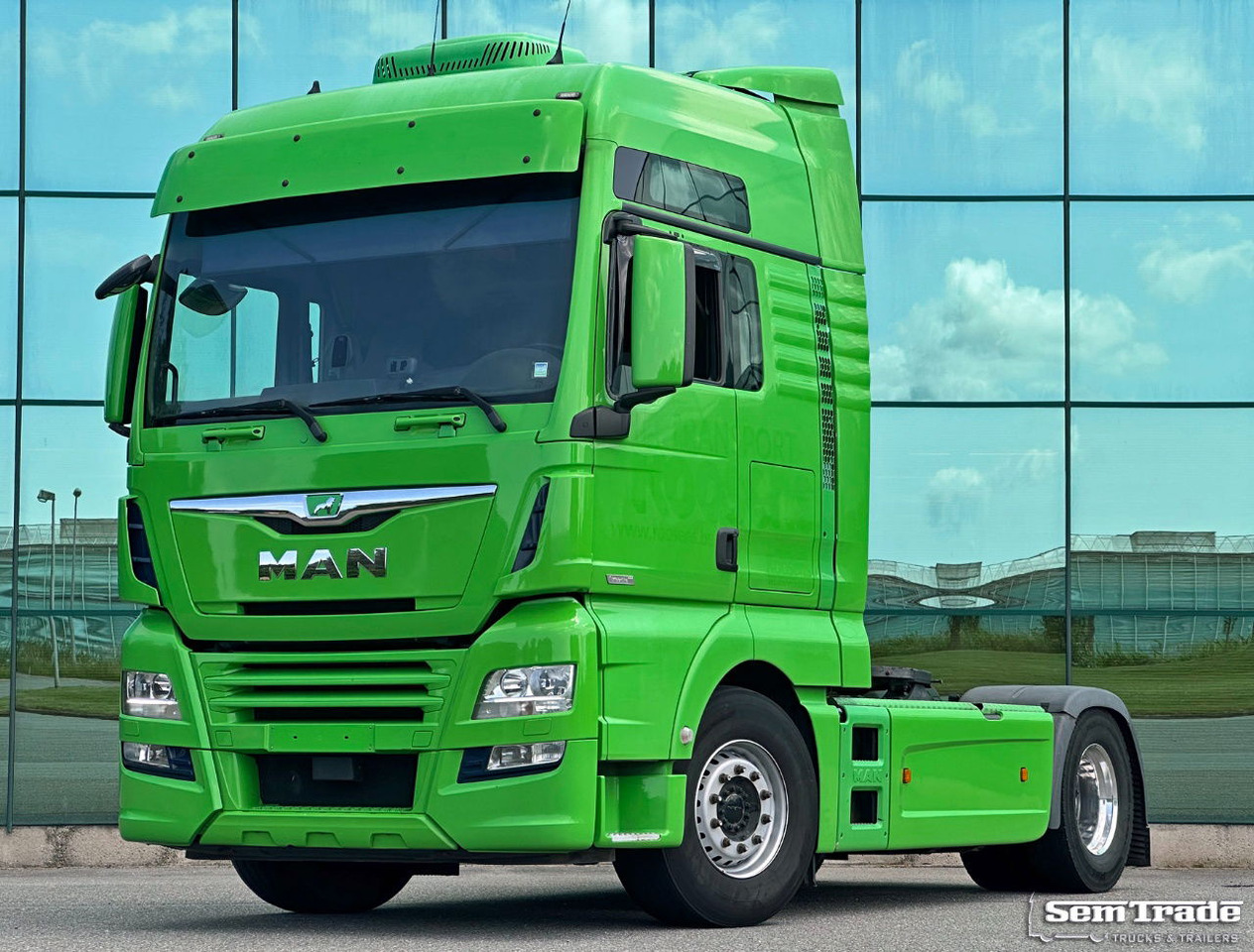 MAN TGX 18.460 Euro 6 Only 697.000 KM 2X Tanks TOP Condition BE-Truck - Vlačilec: slika 1 MAN TGX 18.460 Euro 6 Only 697.000 KM 2X Tanks TOP Condition BE-Truck - Vlačilec: slika 1