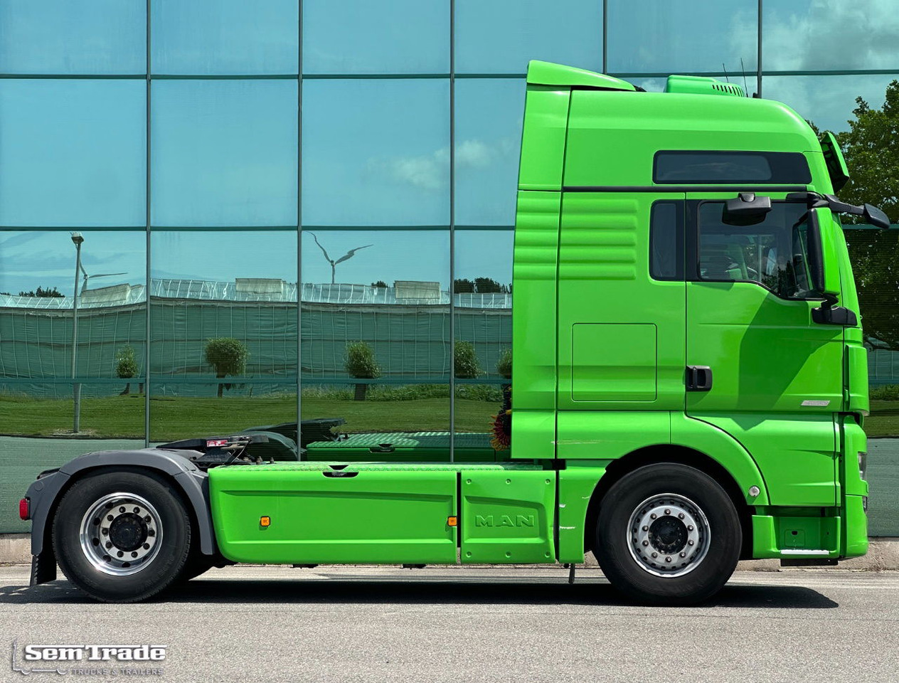 MAN TGX 18.460 Euro 6 Only 697.000 KM 2X Tanks TOP Condition BE-Truck - Vlačilec: slika 5 MAN TGX 18.460 Euro 6 Only 697.000 KM 2X Tanks TOP Condition BE-Truck - Vlačilec: slika 5