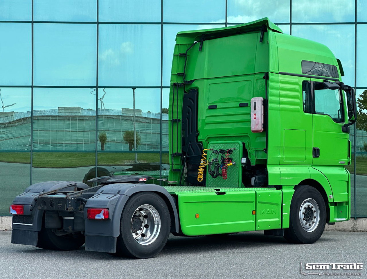 MAN TGX 18.460 Euro 6 Only 697.000 KM 2X Tanks TOP Condition BE-Truck - Vlačilec: slika 4 MAN TGX 18.460 Euro 6 Only 697.000 KM 2X Tanks TOP Condition BE-Truck - Vlačilec: slika 4